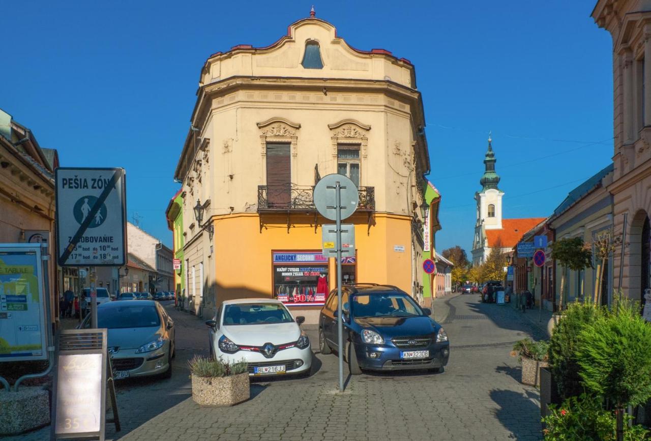 Apartman Rea Komárno エクステリア 写真